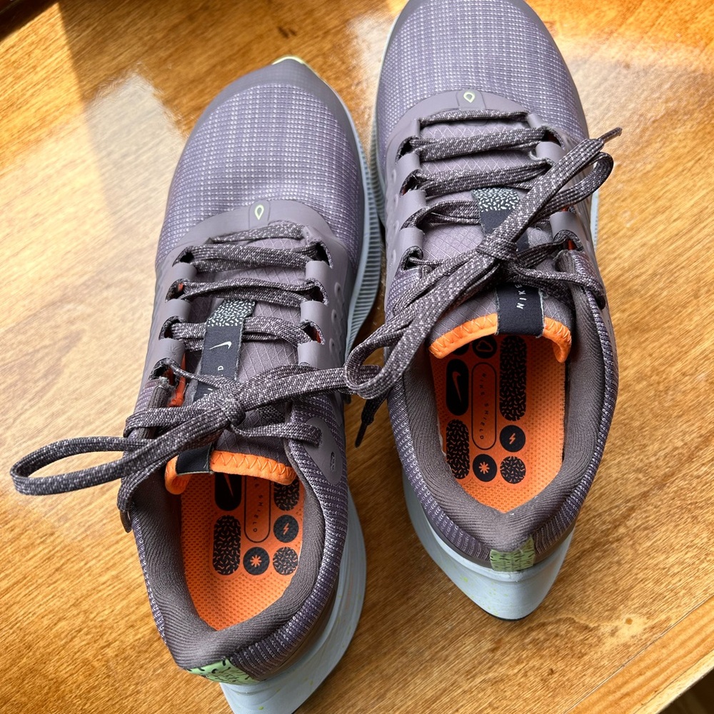 Women’s Athletic Shoes